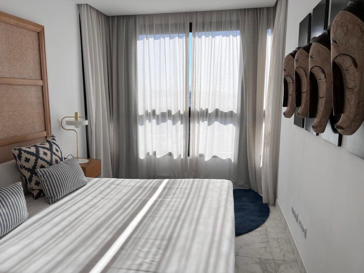 Valencia Luxury - Calma Beach Apartments Extérieur photo